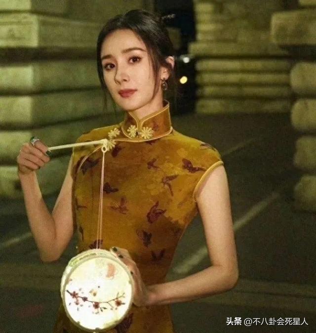 长腿细腰，明艳冻龄，精修图里的“大美人”，生图个个被打回原形