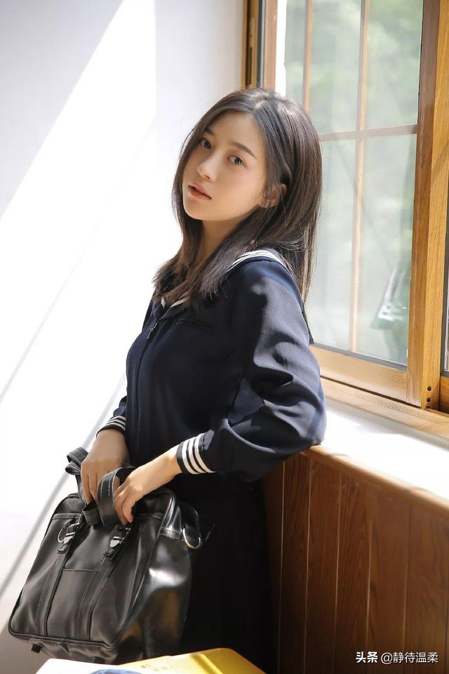 甜美JK制服美女性感写真图片