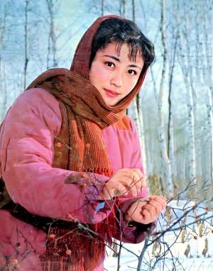 三年片美女(记得80年代长影演员周丽娜吗？主演多部电影，谜一般息影让人叹)