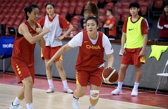 1.9米女篮天才加入日本国籍，五次率队打败中国队，退役后想回国