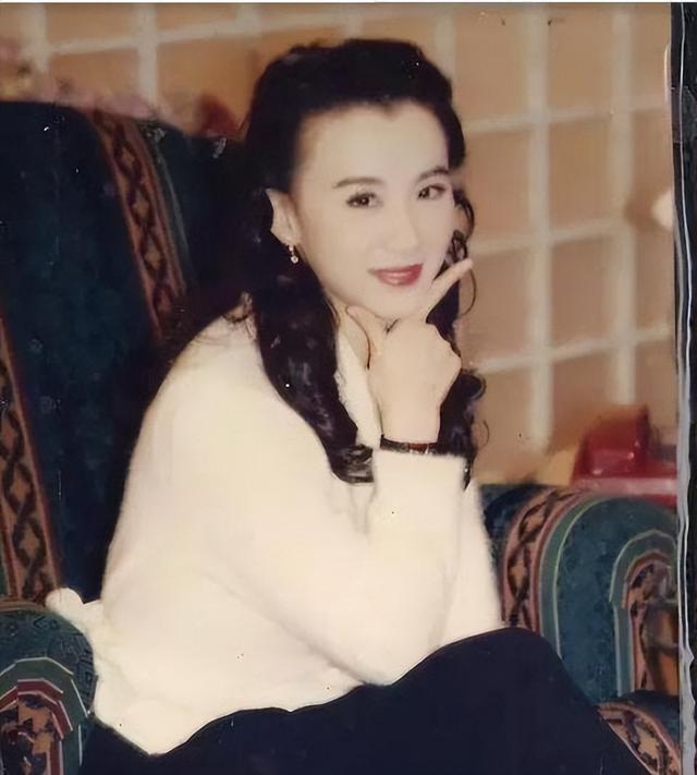 “台湾第一美女”萧蔷：以美出名，50多岁无人敢娶，如今咋样了