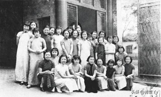 85年前照片里重大校园美女今年105岁，读过五所大学老奶奶厉害呀