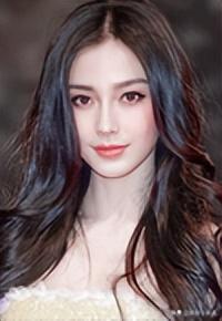 好莱坞“第一美胸”！艺术献身的明星——亚历珊德拉·达达里奥