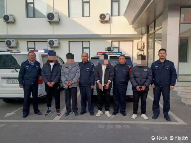 凌晨街头张贴“同城约”，东阿公安当场抓获4人