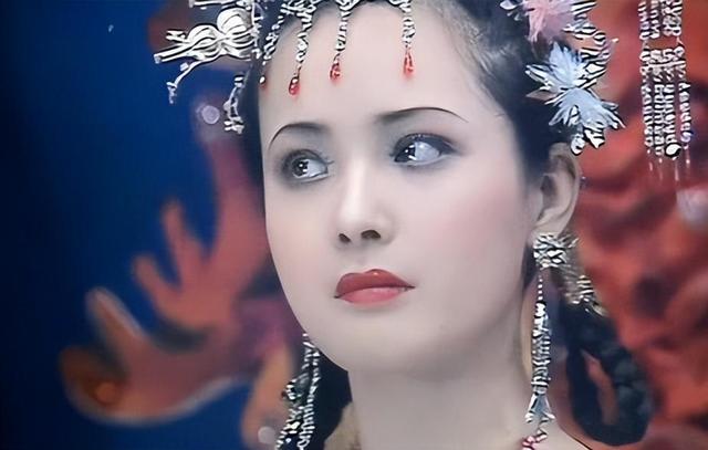 年轻时美得惊为天人，老了变“乡村妇女”，这几位发福女星真可惜