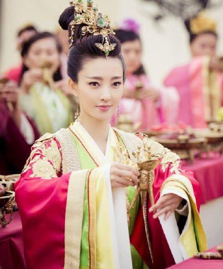 扒扒《封神演义》里的美女，王丽坤清丽，胡静温婉 ，何杜娟俏皮