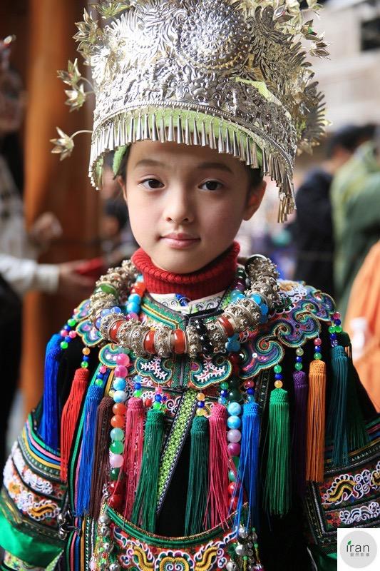 美女在民间，高清镜头下的山里女孩美得纯净