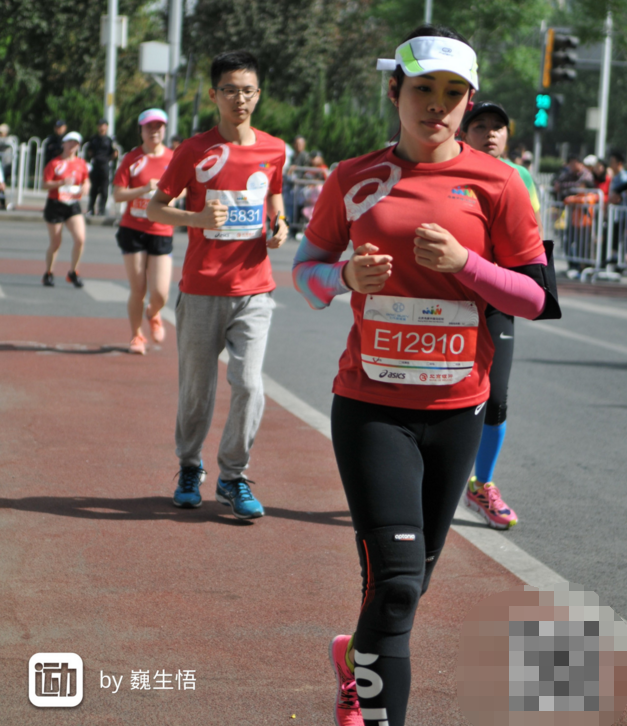 2018北京鸟巢马拉松：大波美女曝光！跑步又美又快！