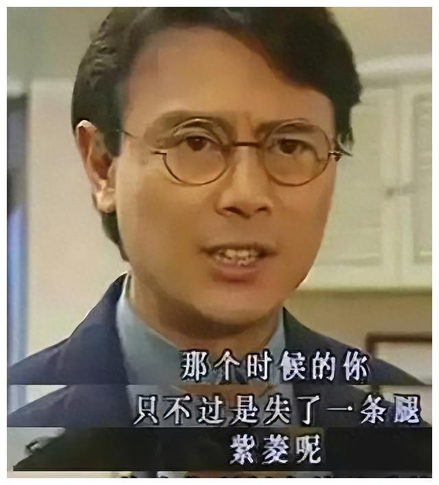 剧中侮辱观众的镜头 打仗穿肉丝我忍了，高又旗袍露底裤是真离谱