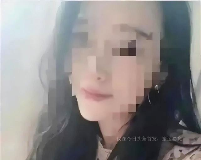 荒唐！深圳美女老师手滑，发不雅视频到家长群，却让男友来背锅