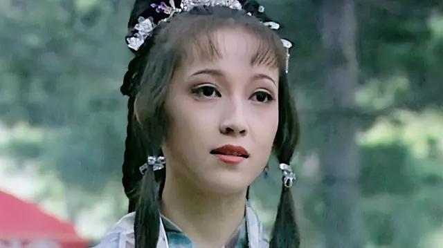 90年代武侠女神杨潞，性感挂历照曝光