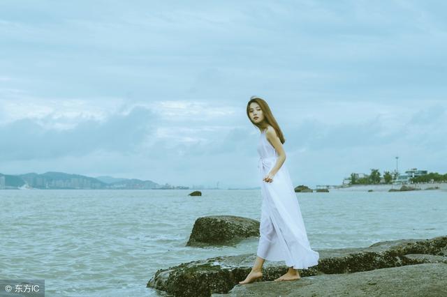 10张海边美女图精选，诠释十道靓丽风景线，让你的视觉大开眼界