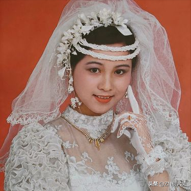 一组80年代美女照片：没有滤镜、化妆品，个个干净清爽，清丽脱俗