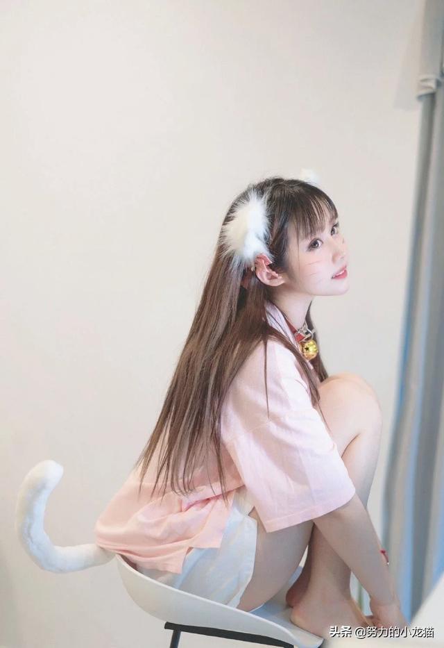 清纯美少女写真集，白嫩猫系美女可爱写真