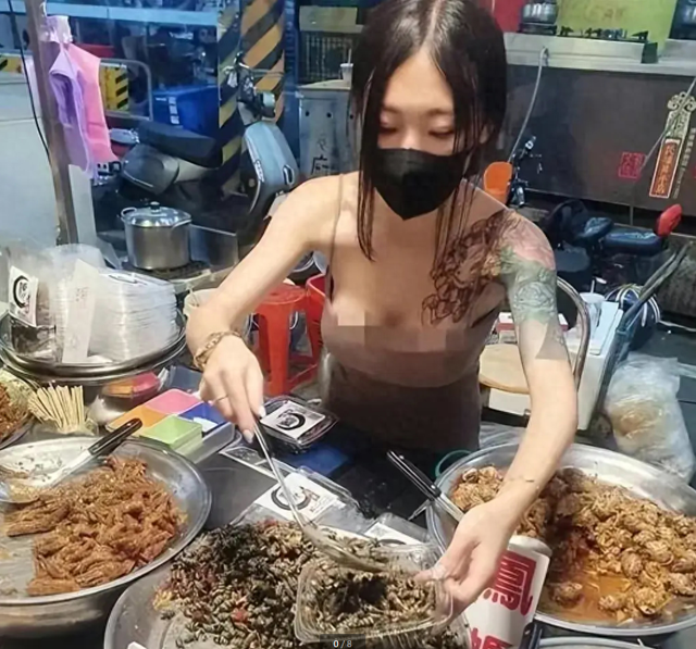 闹大了！重庆女子奶茶店上演“全裸秀”，网友：这是雾都新潮流？