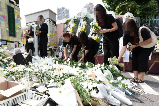 韩国00后女老师遭家长霸凌后在教室自杀，多名老师被学生打致重伤