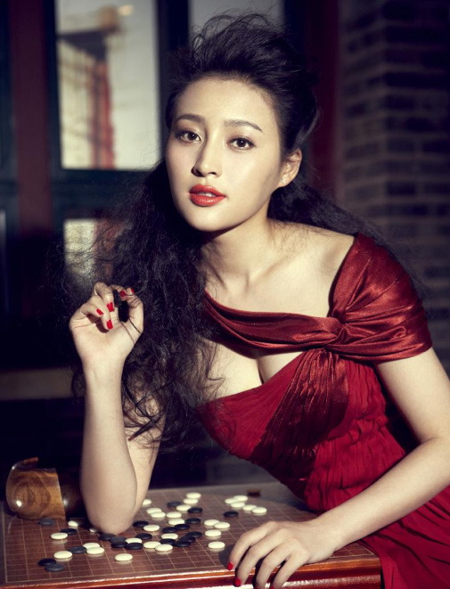 她是围棋界第一美女，择偶不能低于100万年薪引来争议，她是谁？