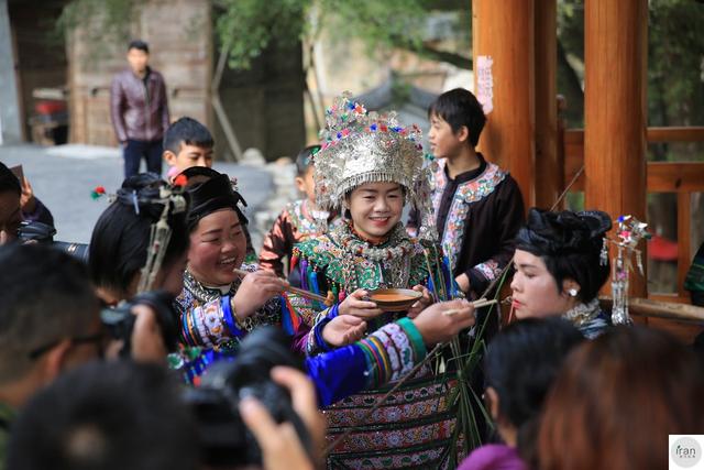 美女在民间，高清镜头下的山里女孩美得纯净